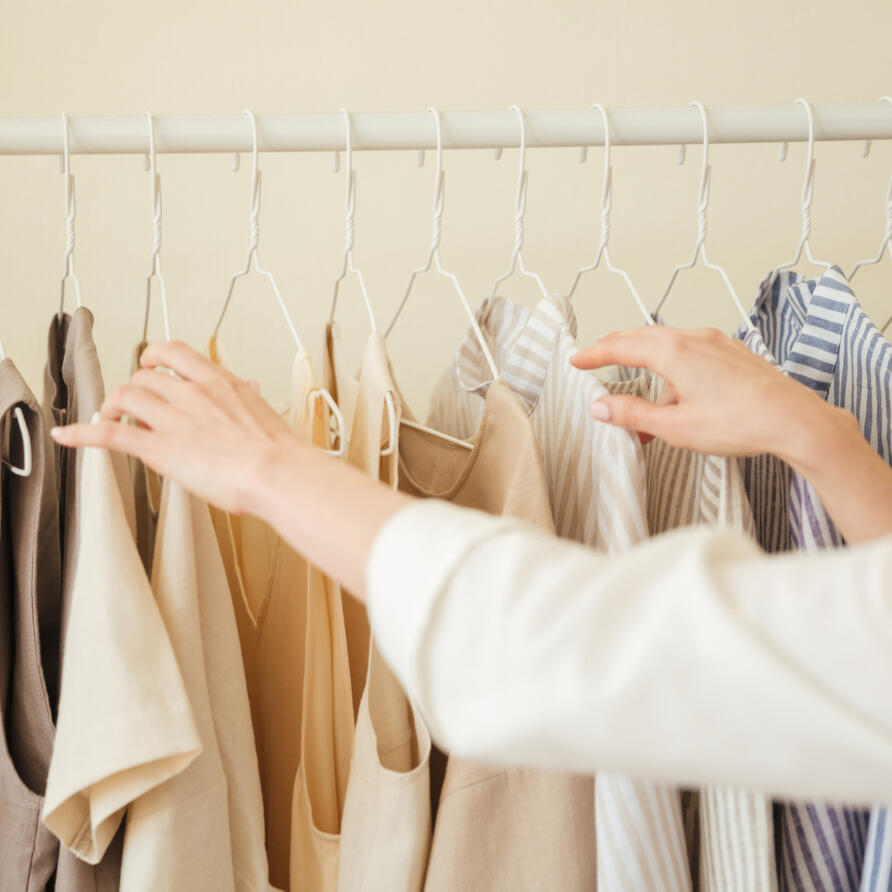 CLOSET